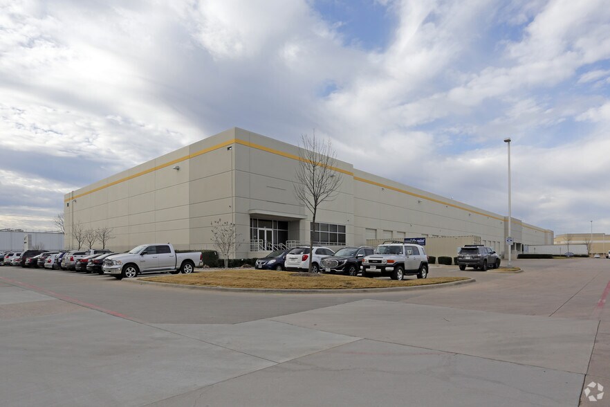 701 Eight Twenty Blvd, Fort Worth, TX for sale - Primary Photo - Image 1 of 1