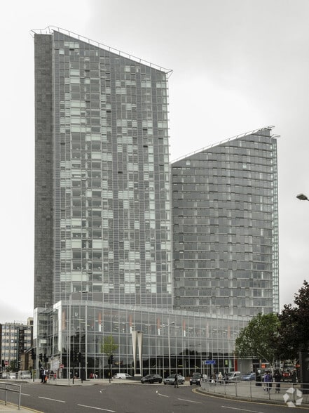 Winston Way, Ilford for sale - Primary Photo - Image 1 of 1