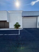 800 S Vella Rd, Palm Springs, CA for lease Building Photo- Image 1 of 9