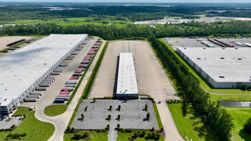 301 Little Hearst Pky, Port Wentworth, GA for sale - Building Photo - Image 3 of 10