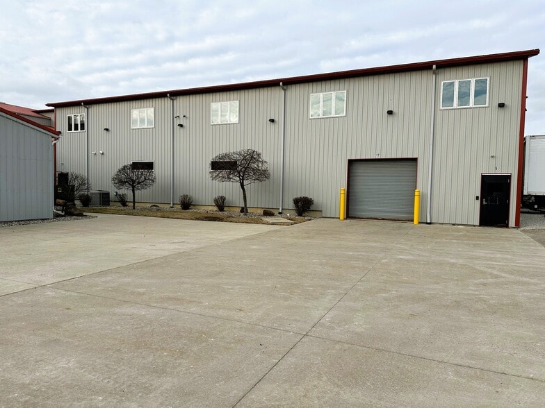 1221 Hartzell St, New Haven, IN for lease - Building Photo - Image 2 of 11