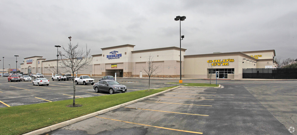 200-300 N New Rd, Waco, TX for lease - Primary Photo - Image 1 of 4