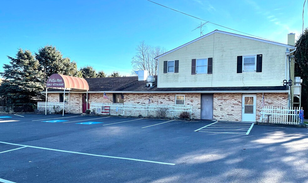 7916 Lincoln St SE, Canton, OH 44730