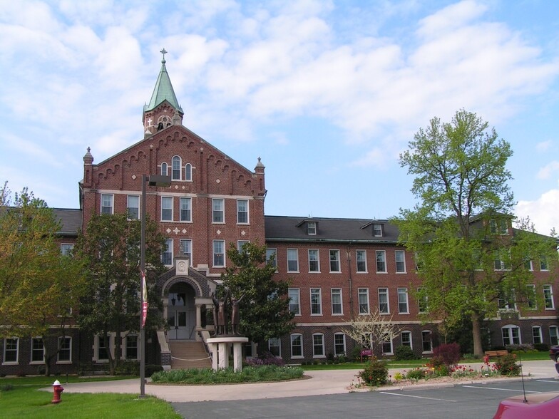 2 Pioneer Ln, Ruma, IL for sale - Primary Photo - Image 1 of 6