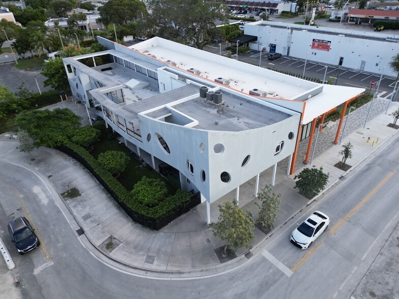 18651 NE 24th Pl, Miami, FL for sale - Building Photo - Image 1 of 14