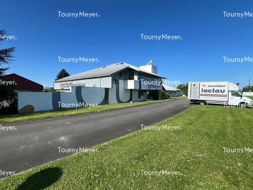 Retail in Idron for lease Building Photo- Image 1 of 5