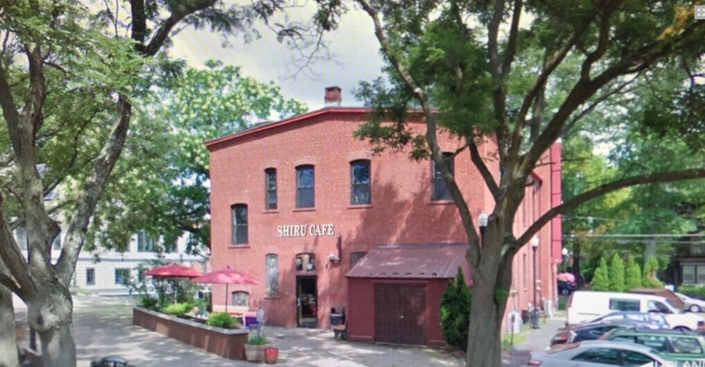 17 Kellogg Ave, Amherst, MA 01002 17 Kellogg Ave Downtown Amherst