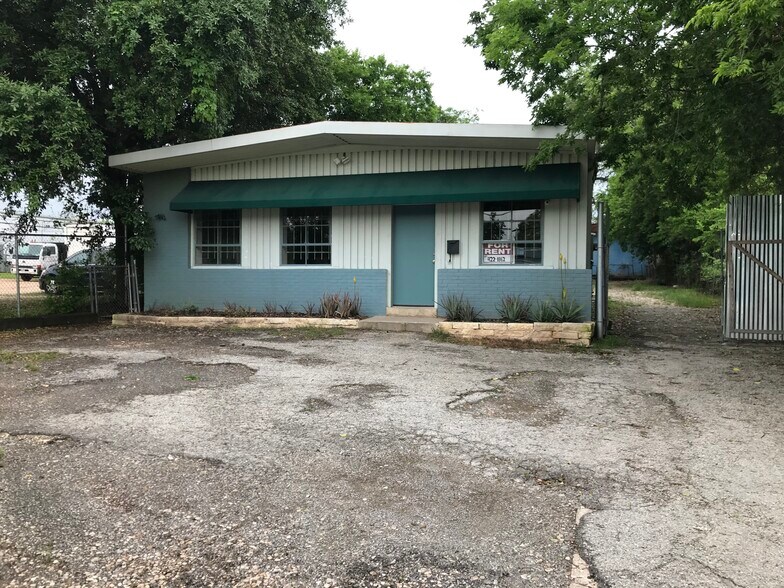 6516 Shirley Ave, Austin, TX for lease - Primary Photo - Image 1 of 7