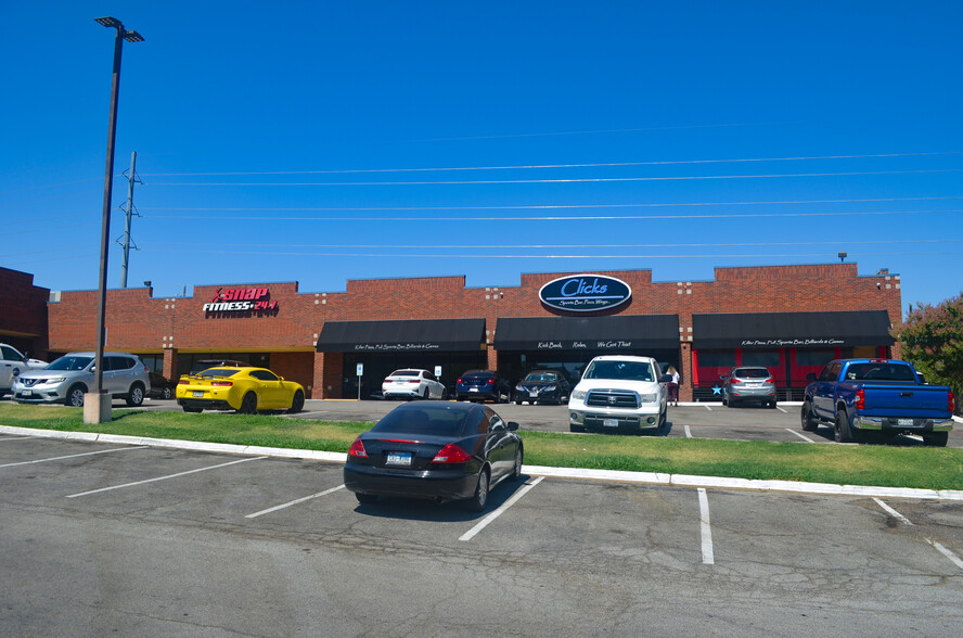 2800 Forestwood Dr, Arlington, TX for lease - Building Photo - Image 3 of 7