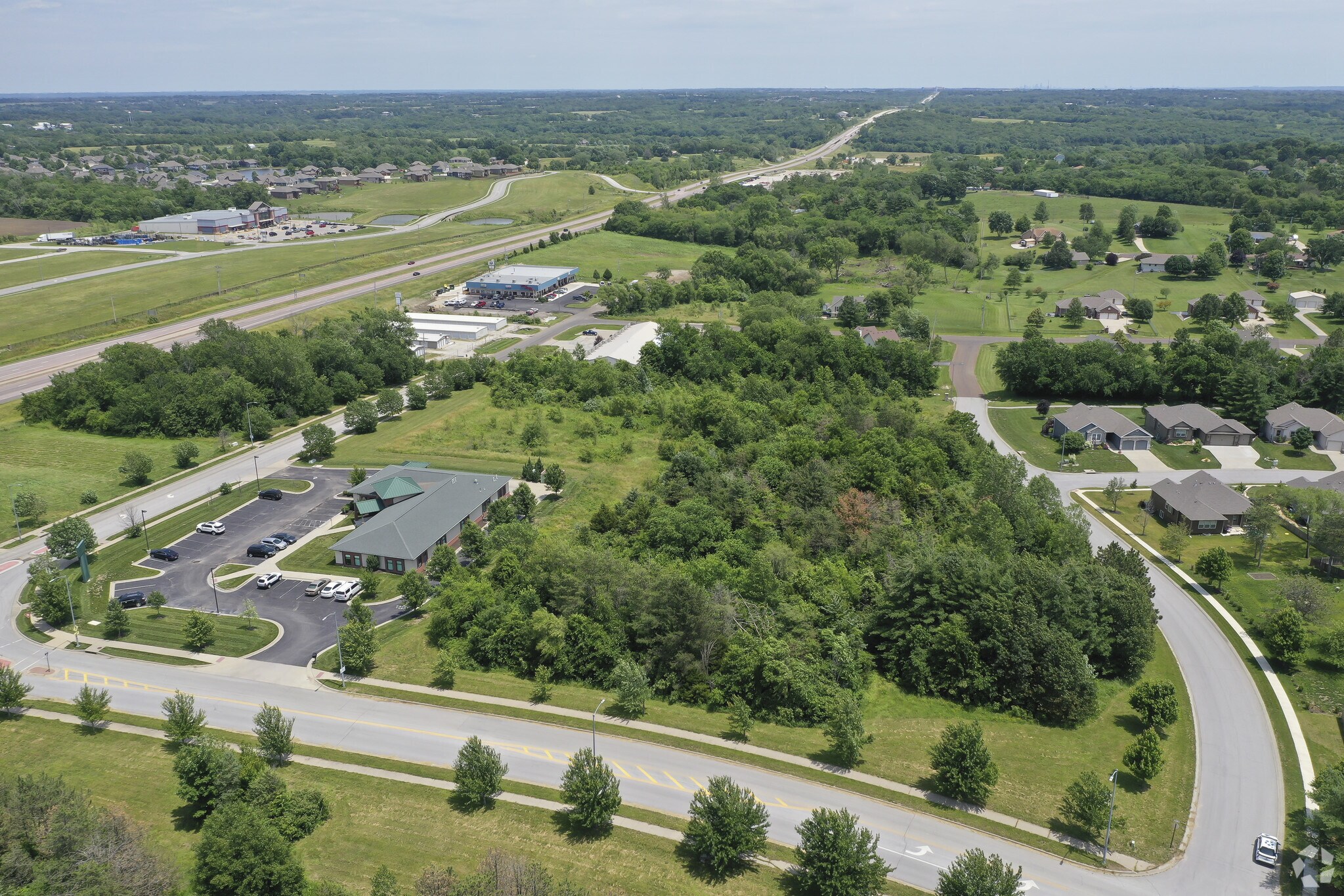 Amber Rd, Basehor, KS for sale Building Photo- Image 1 of 1