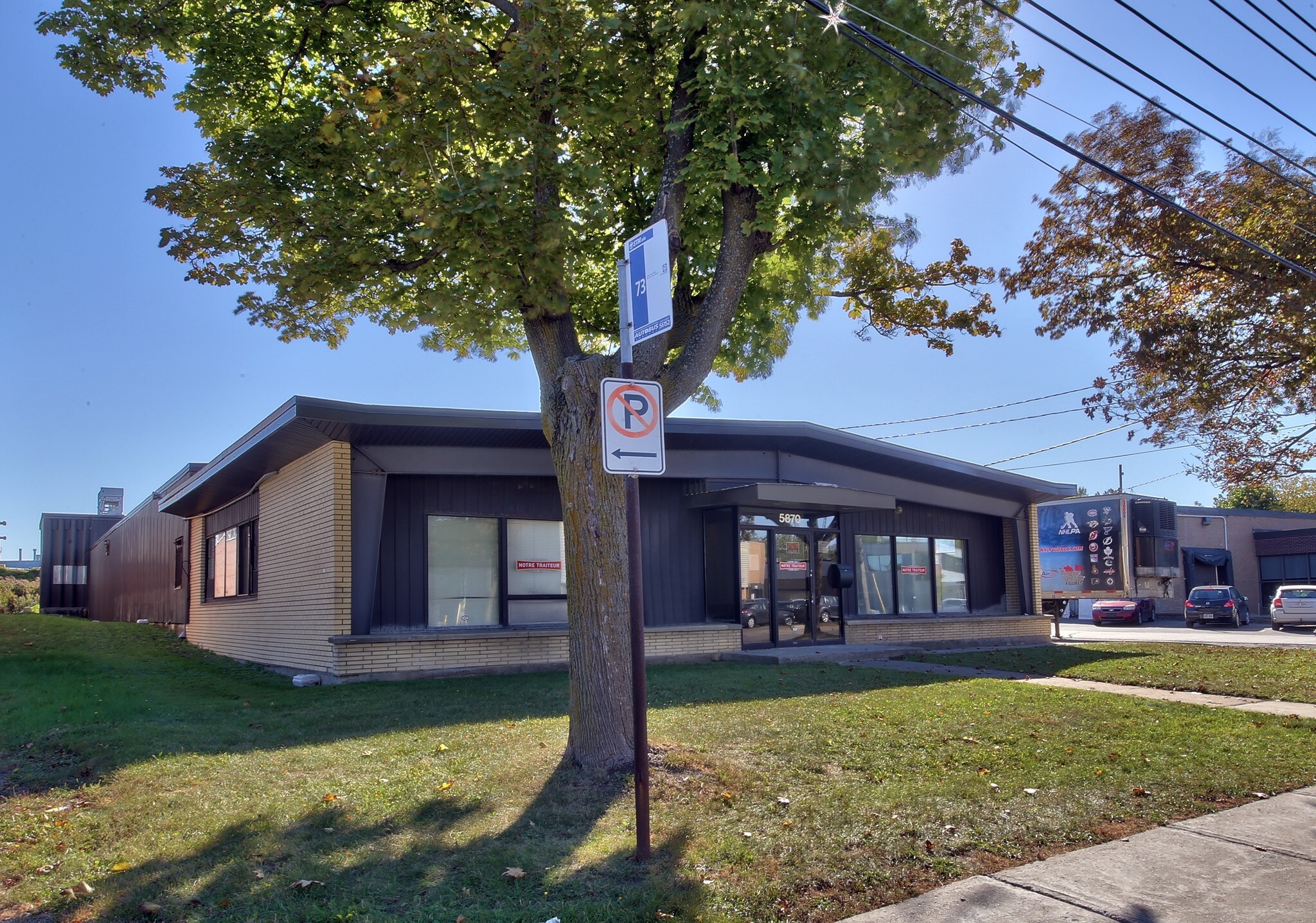 5870-5890 Av Andover, Mont-Royal, QC for sale Building Photo- Image 1 of 1