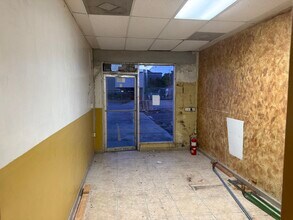 903-909 E Skagway Ave, Tampa, FL for lease Building Photo- Image 2 of 4