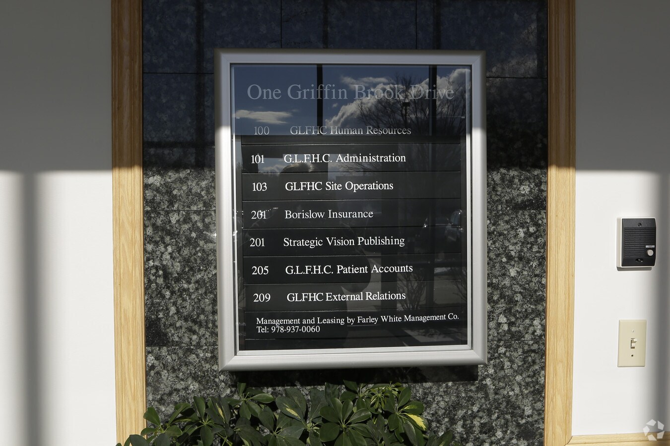 1 Griffin Brook Park Dr, Methuen, MA 01844