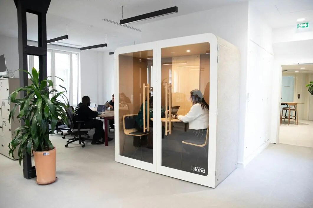 Office in Paris for lease Building Photo- Image 1 of 10