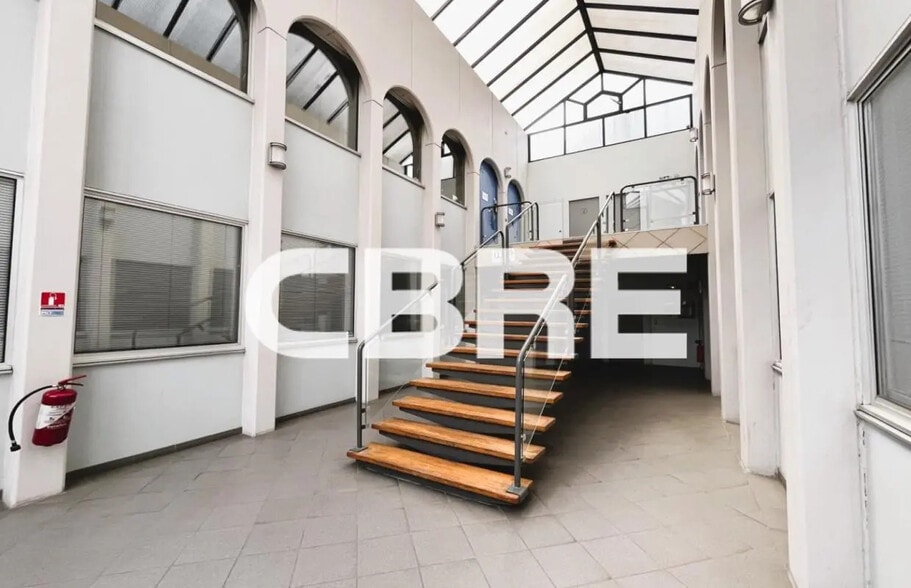 Office in Valbonne for sale - Lobby - Image 1 of 12