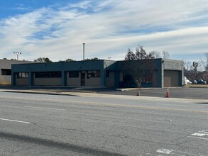 120 E West Pky, Anderson, SC for lease Building Photo- Image 1 of 12