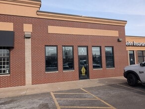 1000 W Wisconsin Ave, Appleton, WI for lease Interior Photo- Image 1 of 14