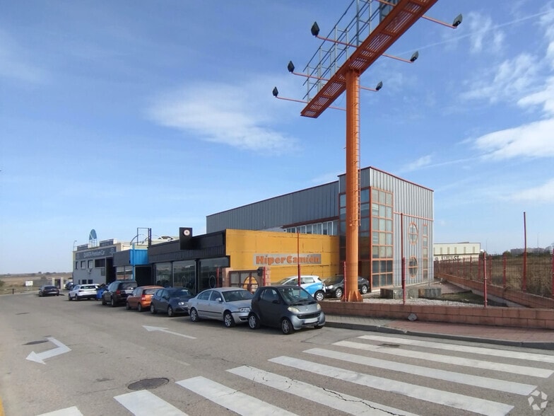 Industrial in Fuenlabrada, Madrid for sale - Primary Photo - Image 1 of 1