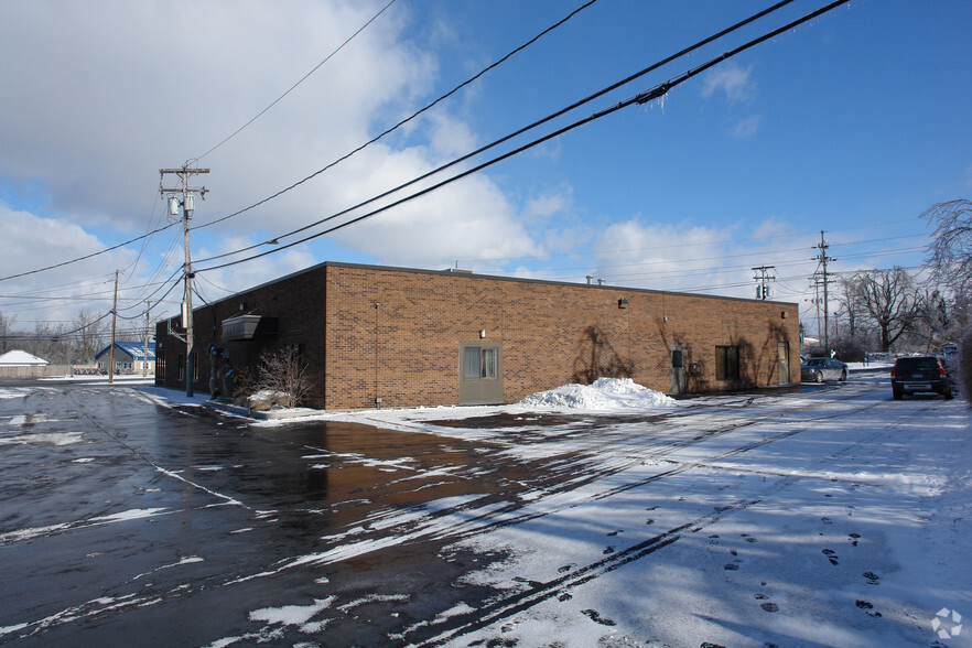 8899 Main St, Buffalo, NY for lease - Building Photo - Image 2 of 14