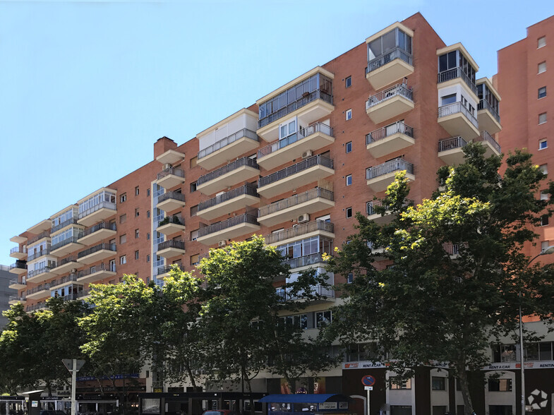 Calle José Castán Tobeñas, 1, Madrid, Madrid for sale - Building Photo - Image 2 of 3