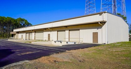 161 Hill Ave, Fort Walton Beach, FL for lease Building Photo- Image 2 of 12