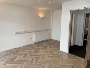 Park Rd, Manchester for lease Interior Photo- Image 2 of 5