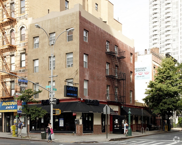 581 Second Ave, New York, NY for lease - Building Photo - Image 2 of 2