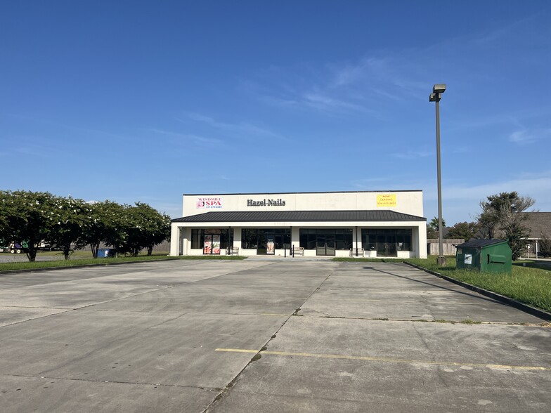 400 Westgate Rd, Scott, LA for lease - Building Photo - Image 1 of 8