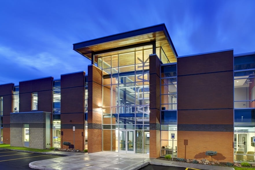 7279 William Barry Blvd, North Syracuse, NY for sale - Primary Photo - Image 1 of 1