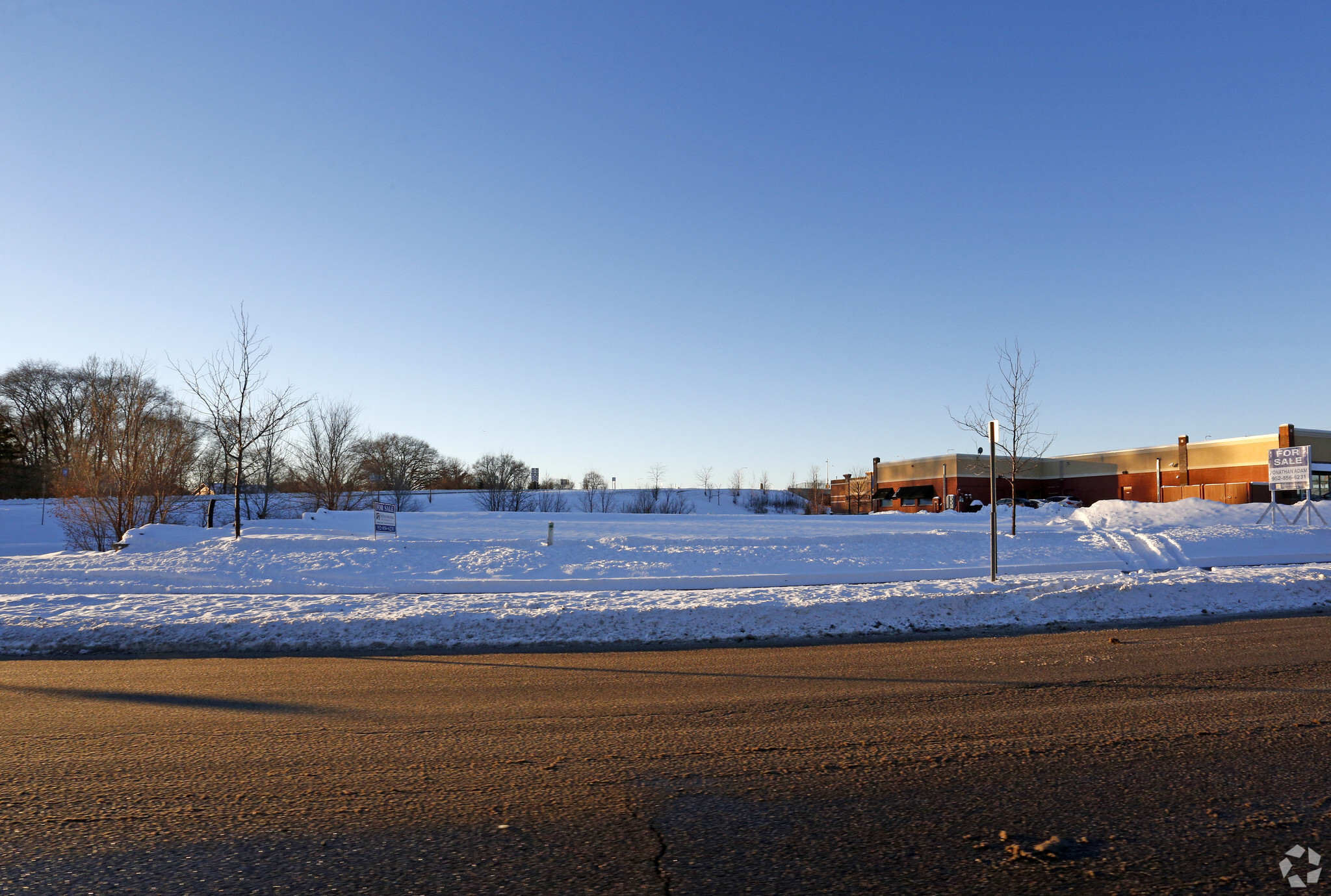 1590 Hastings Ave, Newport, MN for sale Primary Photo- Image 1 of 4