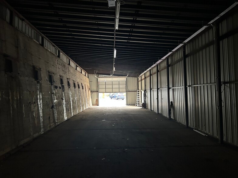 404-406 Gulpha St, Hot Springs National Park, AR for lease - Interior Photo - Image 3 of 15