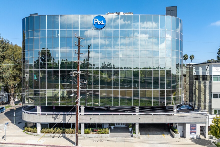 500 S Sepulveda Blvd, Los Angeles, CA for lease - Building Photo - Image 2 of 7