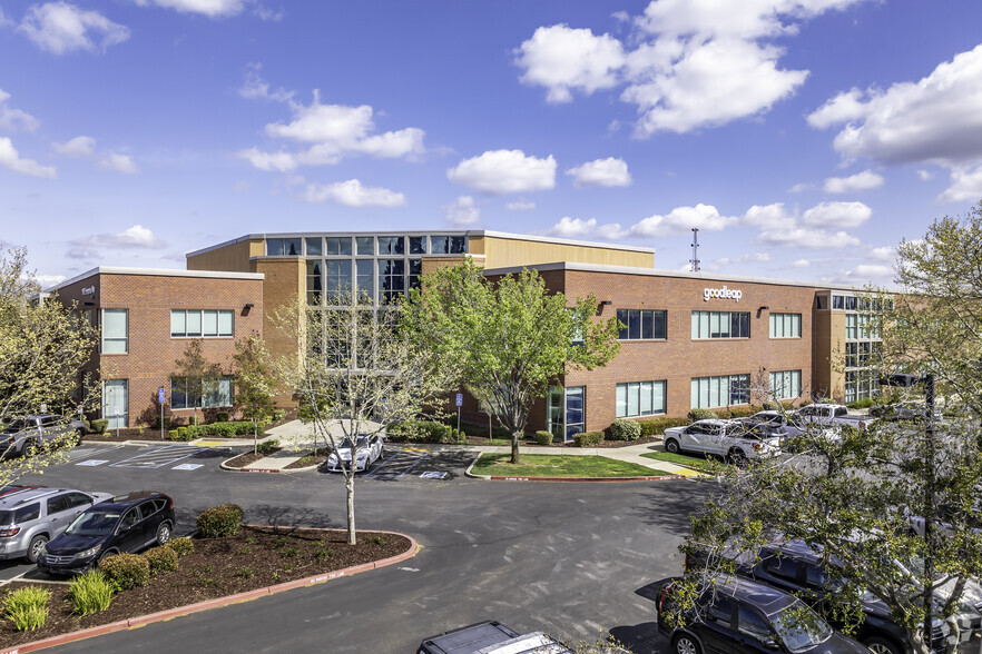 1000 Enterprise Way, Roseville, CA for lease - Building Photo - Image 1 of 6