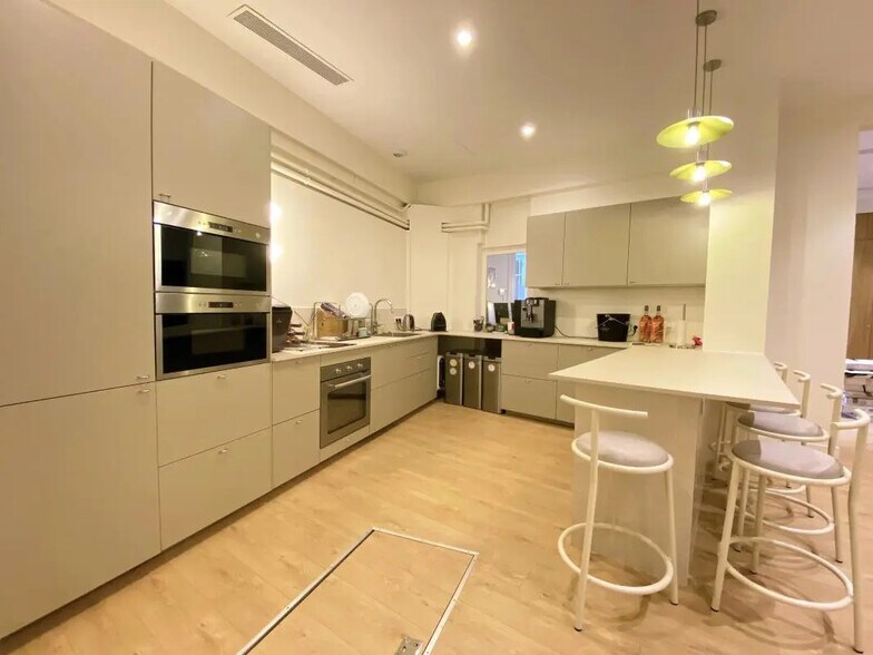 Office in Boulogne-Billancourt for sale - Building Photo - Image 3 of 7