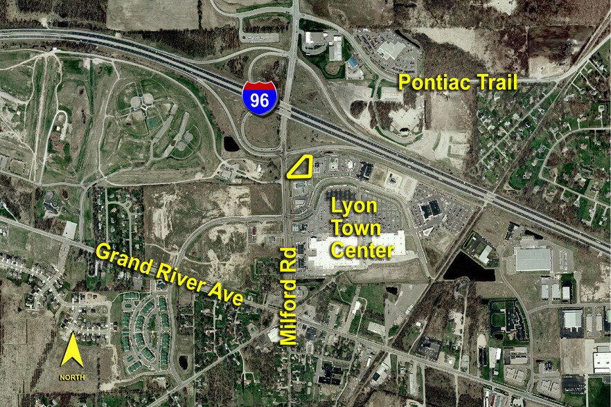 30764 Lyon Center Dr, New Hudson, MI 48165