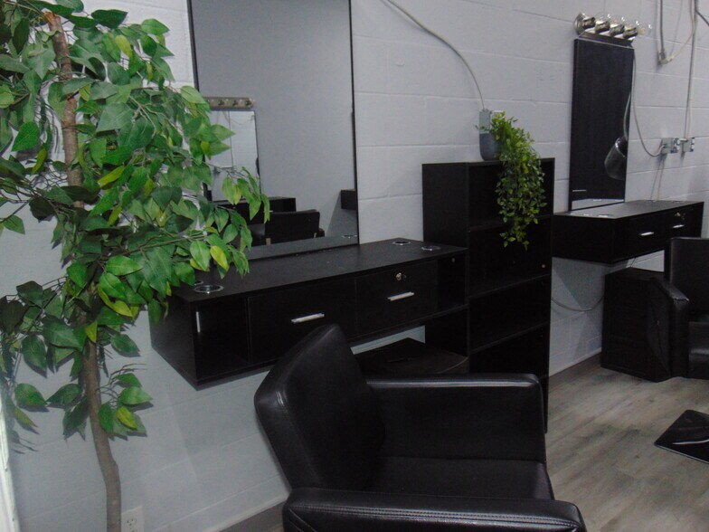 402 Tuscaloosa Ave SW, Birmingham, AL for lease - Interior Photo - Image 3 of 13