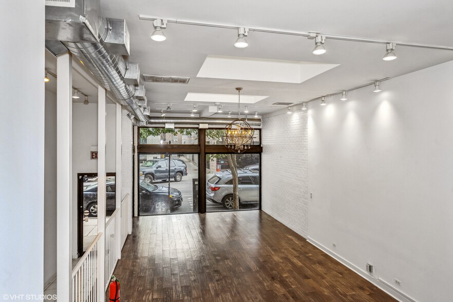 2324 N Clark St, Chicago, IL for lease - Interior Photo - Image 3 of 7