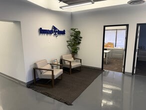 712 S Hacienda Dr, Tempe, AZ for lease Interior Photo- Image 2 of 6
