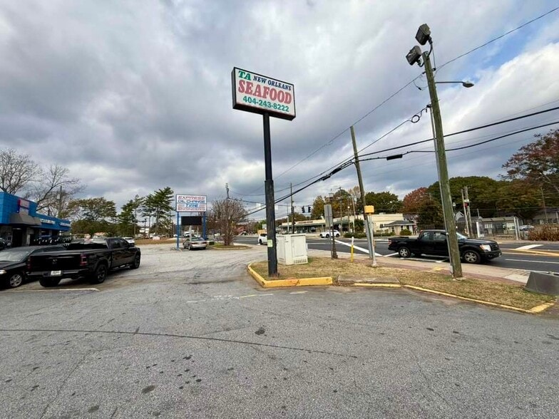 2565 Candler Rd, Decatur, GA for sale - Building Photo - Image 3 of 13