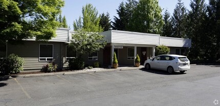 30250 SW Parkway Ave, Wilsonville, OR for lease Building Photo- Image 2 of 3