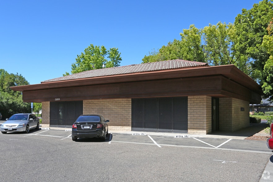 3199 M St, Merced, CA for lease - Building Photo - Image 2 of 10