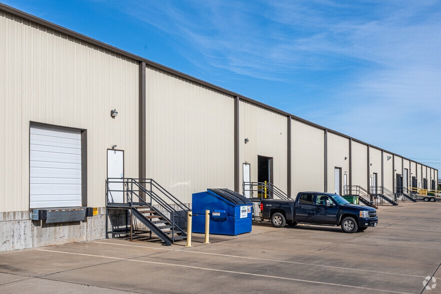 1300 W Hudson Rd, Rogers, AR for lease - Building Photo - Image 3 of 5