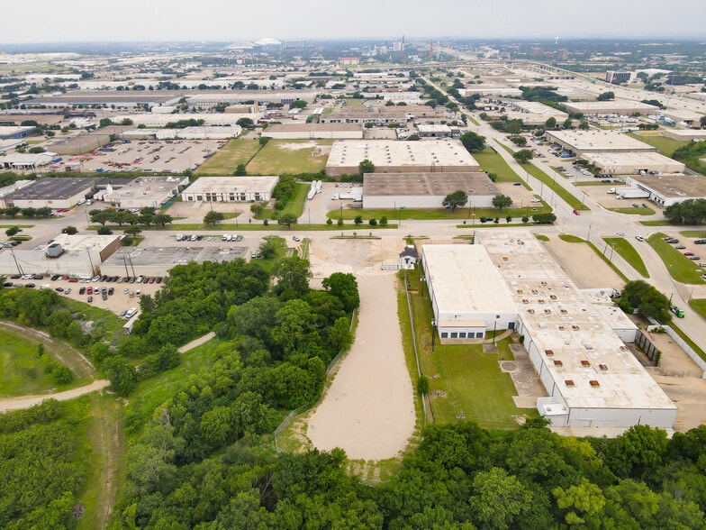 820 N Great Southwest Pky, Arlington, TX for sale - Building Photo - Image 2 of 7