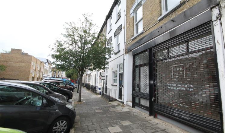 20 Median Rd, London for sale Building Photo- Image 1 of 1