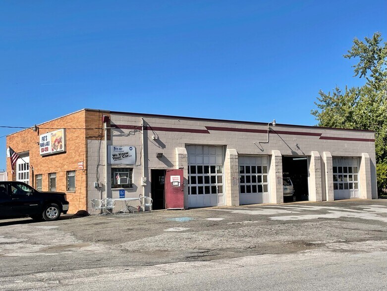 510 E Ridge Rd, Griffith, IN for sale - Building Photo - Image 1 of 1