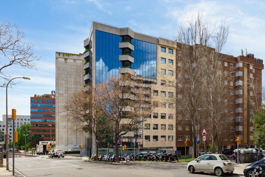 Office in Barcelona, Barcelona for lease - Primary Photo - Image 1 of 2