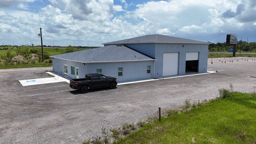 3755 Maine Ave Lakeland FL 33801 - 3755 Maine Ave Lakeland FL Building Photo 2 Large 