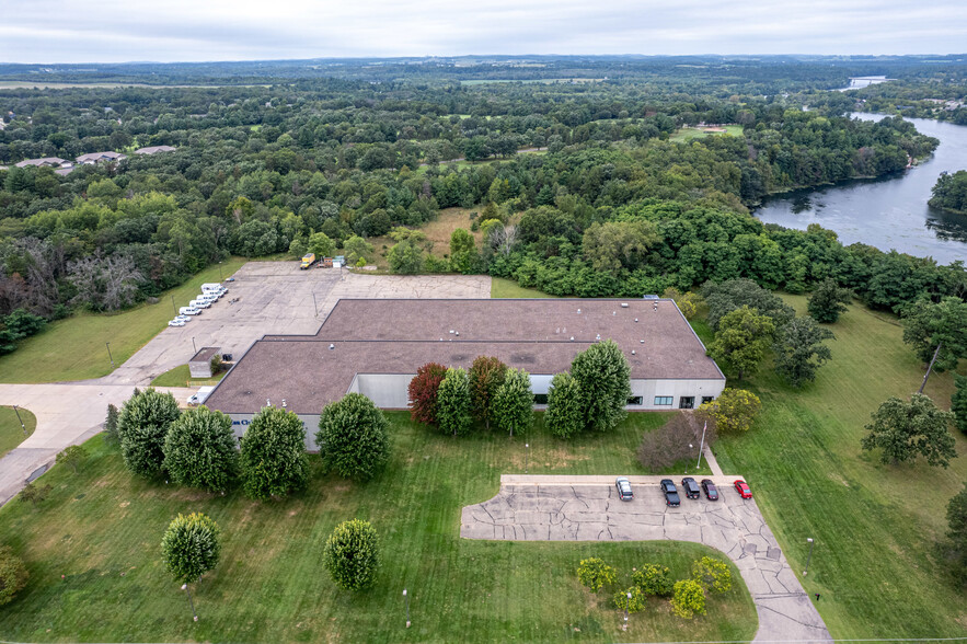 1960 County Hwy OO, Eau Claire, WI for sale - Primary Photo - Image 1 of 23