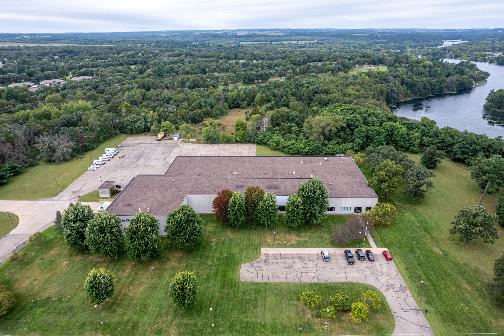 1960 County Hwy OO, Eau Claire, WI for sale Primary Photo- Image 1 of 24