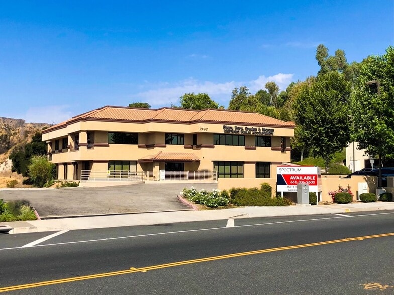 24961 The Old Rd, Stevenson Ranch, CA for lease - Primary Photo - Image 1 of 8